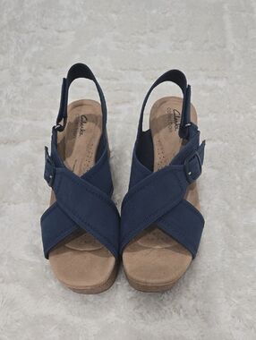 Clarks Collection Nerisa West Buckle Wedge Sandals Women’s US 10 Navy New Retail